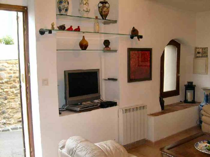 Living room & front door