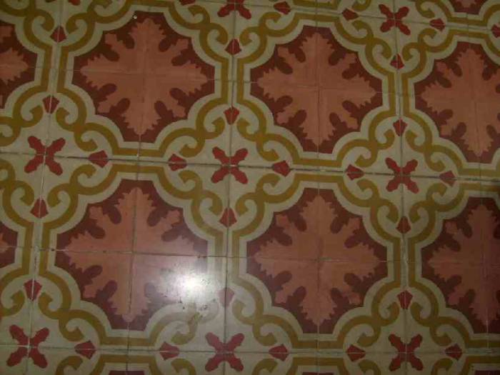 Floor tiles