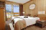 thumb_1250_bedroo.jpg